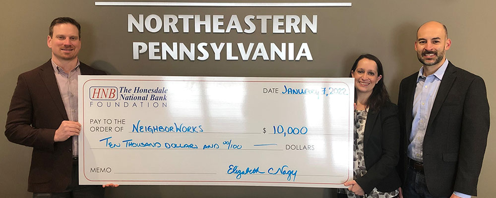 NeighborWorks NEPA Receives Contribution from Honesdale National Bank