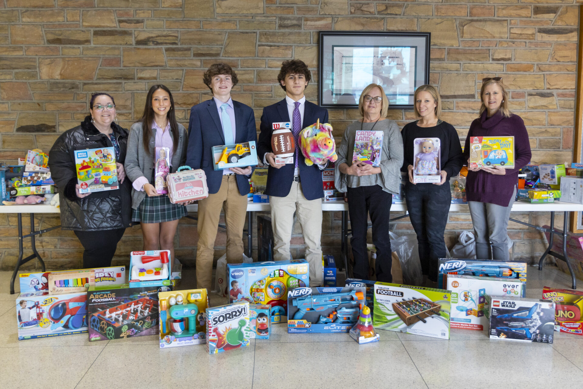 Outreach center for community resources receives donations from local